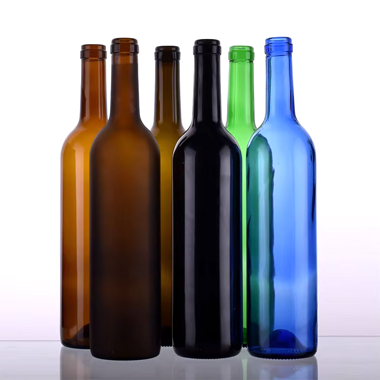 Venda por atacado de 1000ml vazia em forma de Bordeaux garrafa de vodca de vinho