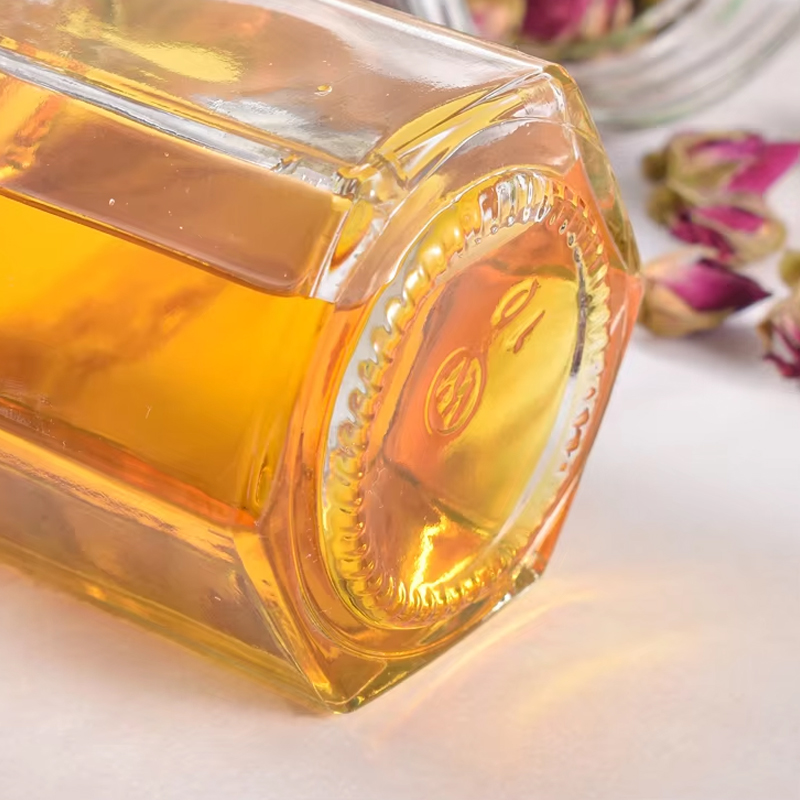 Como remover rótulos de jarras de vidro