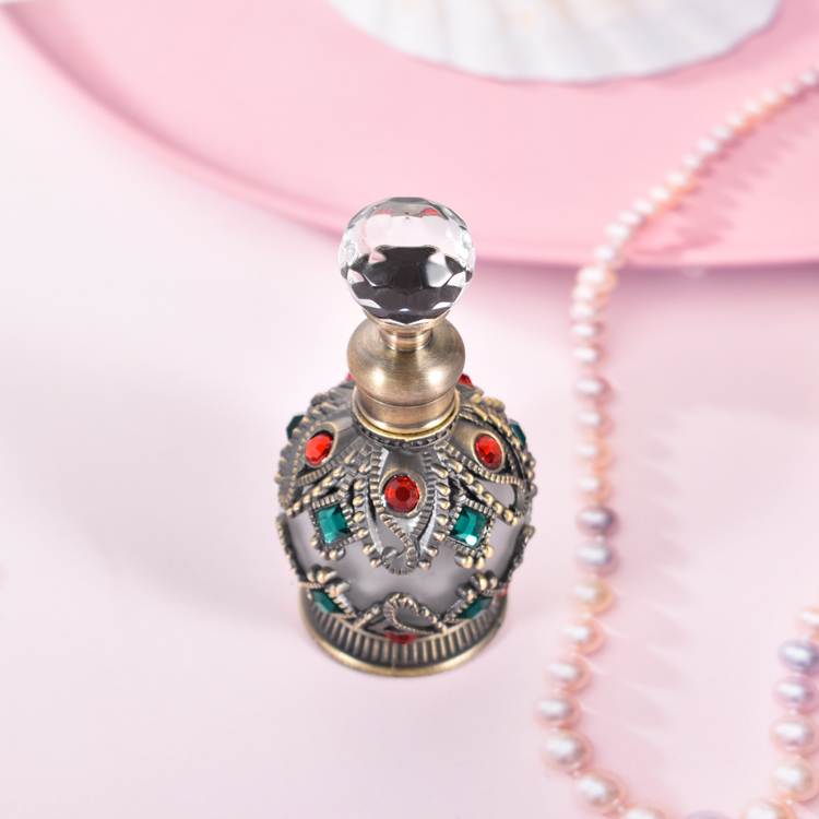 Garrafa de óleo essencial de Dubai Frasco de perfume retrô 15ml com diamante incrustado vazio recipiente de óleo essencial