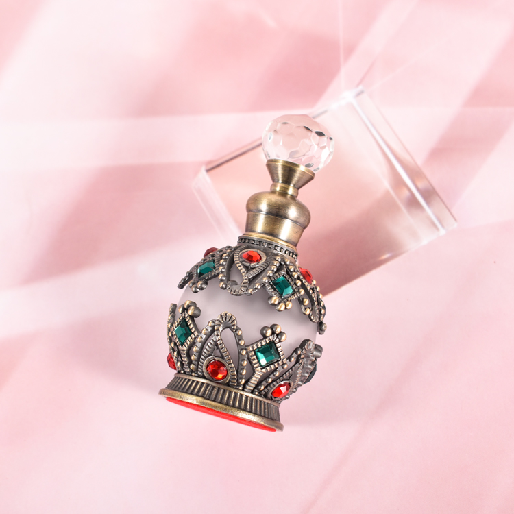 Garrafa de óleo essencial de Dubai Frasco de perfume retrô 15ml com diamante incrustado vazio recipiente de óleo essencial