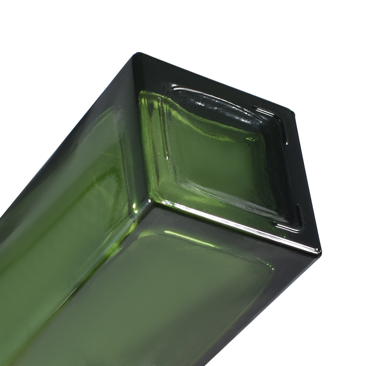 Frasco difusor de palheta de vidro quadrado verde premium com tampa preta Frasco difusor de aromaterapia personalizado para fragrância doméstica