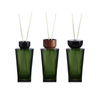 Frasco difusor de palheta de vidro quadrado verde premium com tampa preta Frasco difusor de aromaterapia personalizado para fragrância doméstica